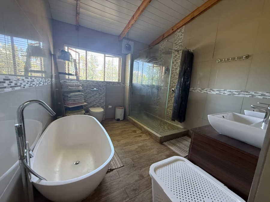4 Bedroom Property for Sale in Roodewal Free State